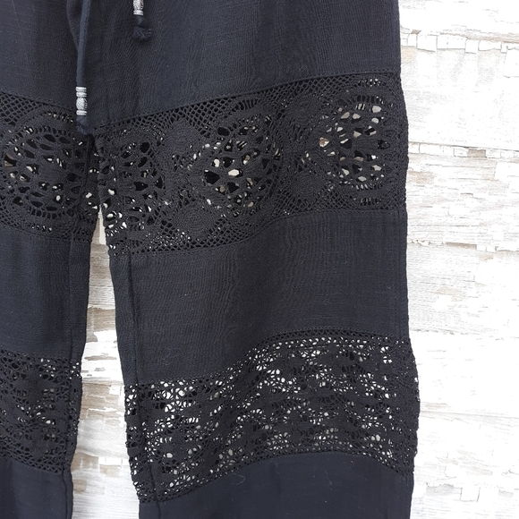 🌟 Guess lace panel pants size small - Picture 5 of 5